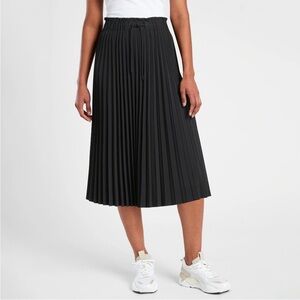 Athleta Black Pleated Midi Skirt
